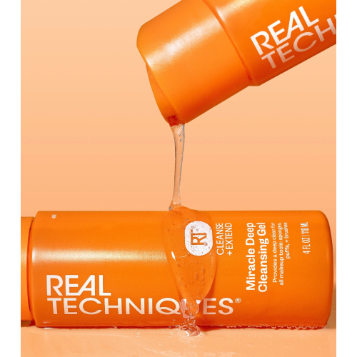 Real Techniques - Brush and Sponge Cleansing Gel Miracle Deep