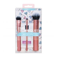 Real Techniques - *Love IRL* - Face brush set with cleanser Perfect Base Kit