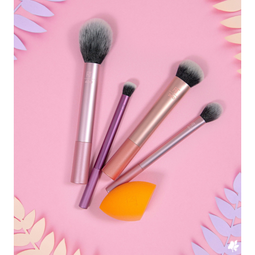 Real Techniques - Everyday Essentials Brushes + Sponge