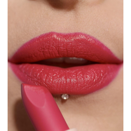 Revolution - Satin Lipstick Lip Allure - Material Girl Wine
