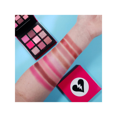 Revolution - *Fortnite X Revolution* - Shadow Palette Cuddle Team Leader