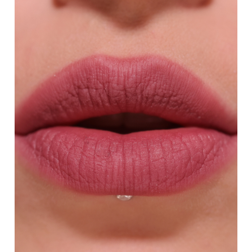 Revolution - Matte Liquid Lipstick Air Blur - Black Cherry