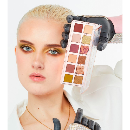 Revolution - The Eternal Icon Green Eyeshadow Palette