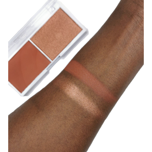 Revolution Relove - Colour Play Blushed Blush and highlighter duo - Baby