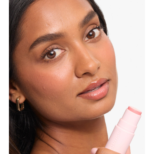Revolution - Blush stick Skin Silk Marble - Peachy Pink