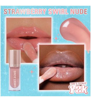 Revolution - *Y2K Baby* - Lip Gloss Sweet Bomb - Strawberry Swirl Nude