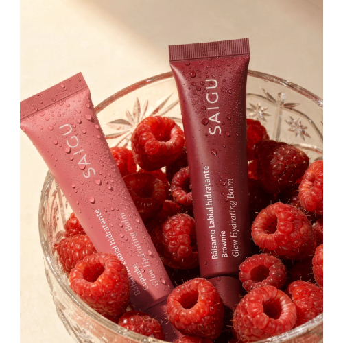 Saigu Cosmetics - Moisturizing lip balm with shine effect - Brownie