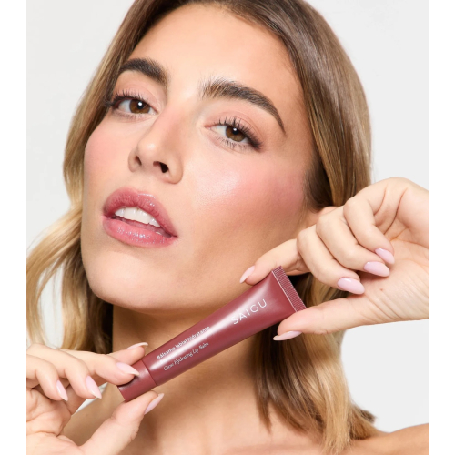Saigu Cosmetics - Moisturizing lip balm with shine effect - Brownie