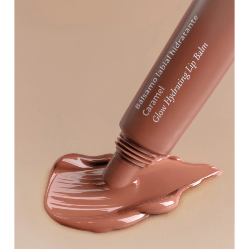 Saigu Cosmetics - Moisturizing lip balm with shine effect - Caramel