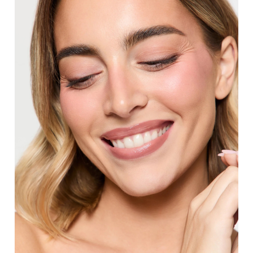 Saigu Cosmetics - Moisturizing lip balm with shine effect - Caramel