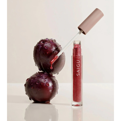 Saigu Cosmetics - *Golden Plum* - Lip Gloss Melting Plump - Wild Berry
