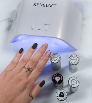 Semilac - Semi-permanent nail polish - 004: Classic Nude