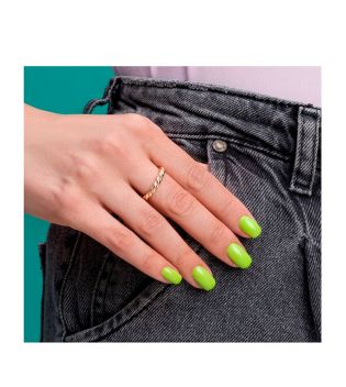 Semilac - Semi-permanent nail polish - 440: Energetic Lime