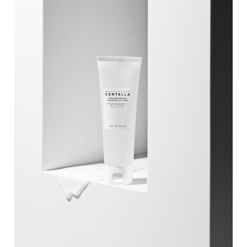 SKIN1004 - *Tone Brightening* - Cleansing foam with Centella Asiatica from Madagascar
