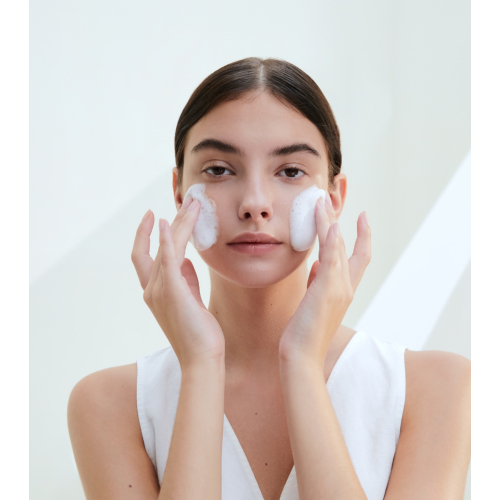 SKIN1004 - *Tone Brightening* - Cleansing foam with Centella Asiatica from Madagascar
