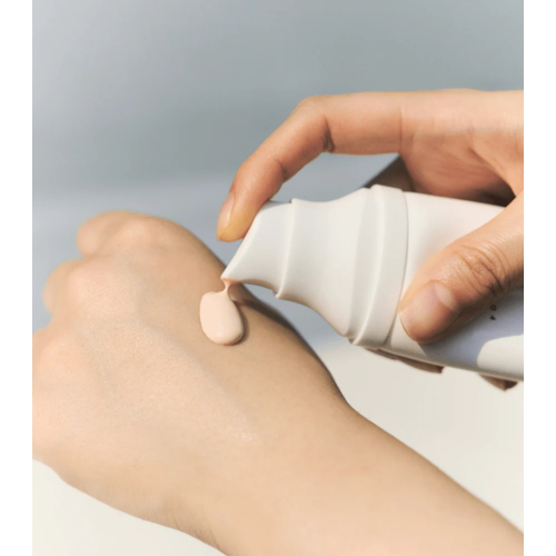 SKIN1004 - *Tone Brightening* - Facial sunscreen Tone-Up SPF50+ PA++++