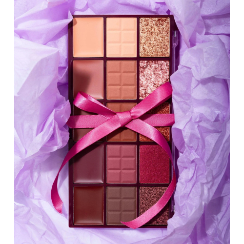 Technic Cosmetics - *Cherry Chocolate* - Eyeshadow Palette - Black Forest