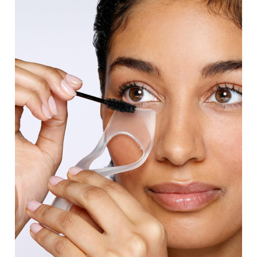 Tweezerman - Eyelid protector and eyelash comb