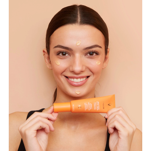 Valquer - *Skin Essentials* - Brightening face cream C-Glow