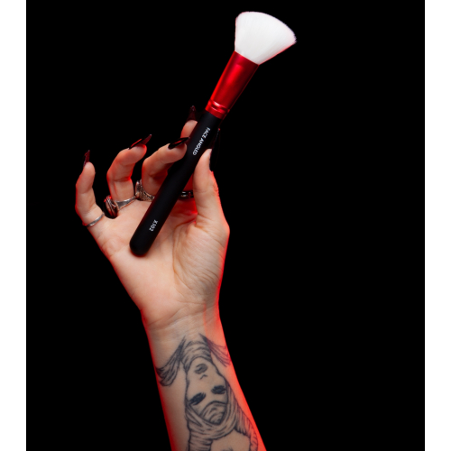 Xtra Pro MakeUp - Face Brush - X102: Face Angled