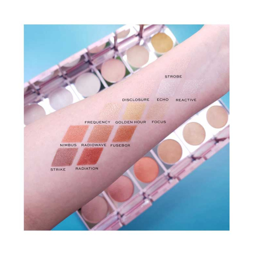 XX Revolution - Powder highlighter XXPosure - Radiowave